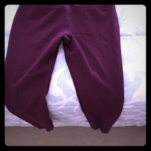 Old navy pixie ankle length pants maroon color